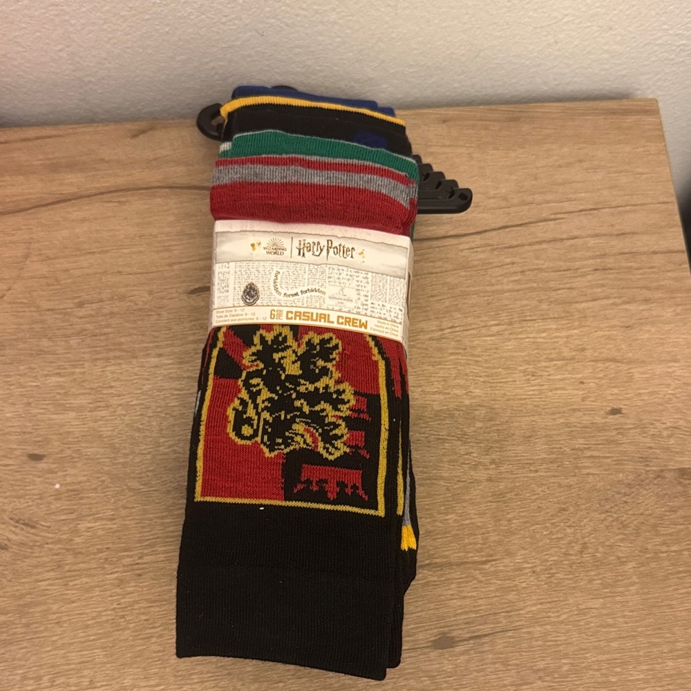 New Harry Potter 6 pairs casual crew socks .